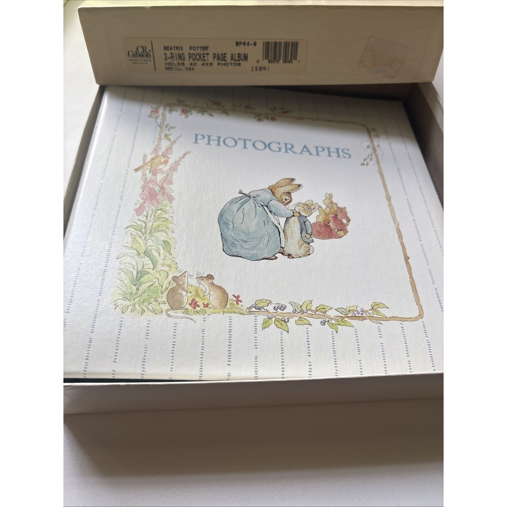 Vintage CR Gibson 1990 Beatrix Potter Peter Rabbit 3 Ring Pocket Page Album